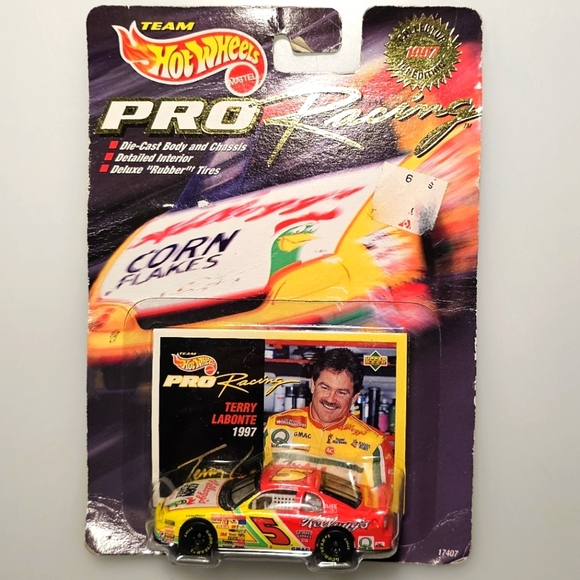 HOT WHEELS Pro-Racing Terry Labonte Collector 1997 1st Edition Car Model - Picture 10 of 16